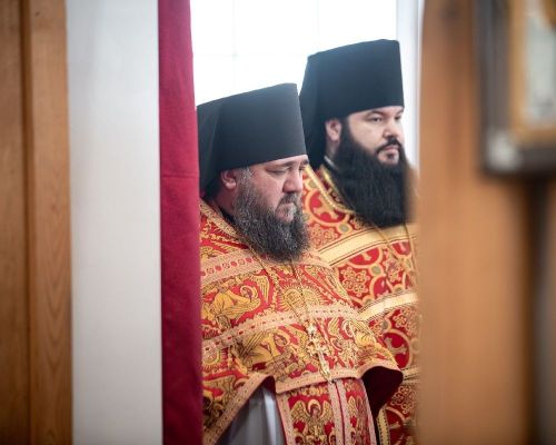 Митрополит Кирилл совершил Литургию в Столбищенском храме Казанских святителей