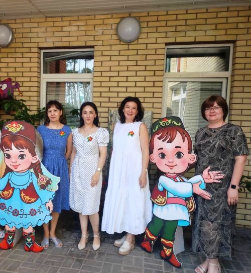 В детском саду Песчаных Ковалей прошел интересный фестиваль «Венок дружбы народов Поволжья»