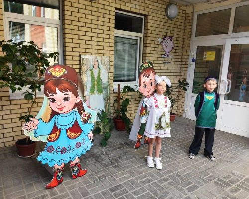 В детском саду Песчаных Ковалей прошел интересный фестиваль «Венок дружбы народов Поволжья»