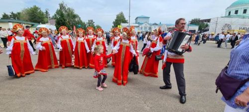 Каравон объединяет людей