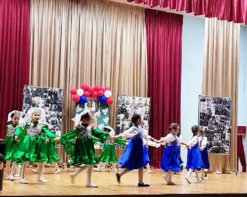 В концерте в Большекабанском сельском клубе участвовали лучшие коллективы