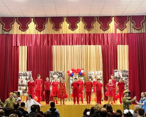 В концерте в Большекабанском сельском клубе участвовали лучшие коллективы