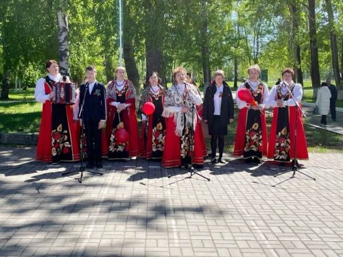В Рождествено Лаишевского района на митинге пели песни военных лет