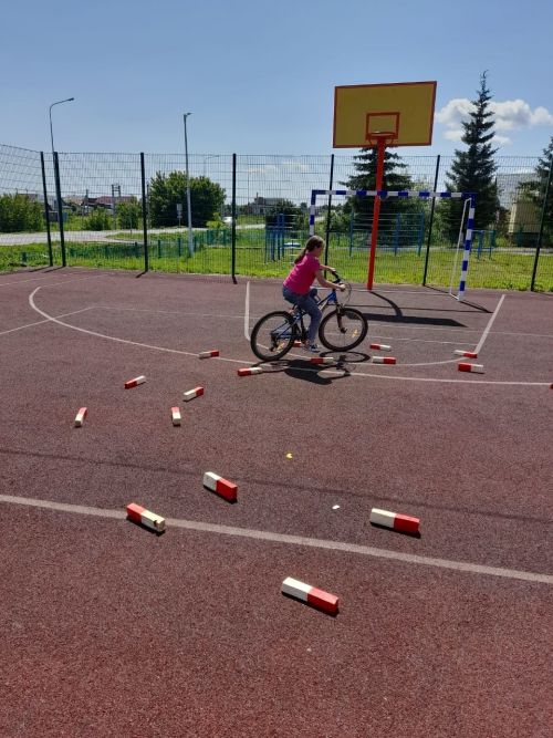 В Кирбях в пришкольном лагере провели игру по ПДД