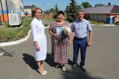 Глава Лаишевского района поздравил медицинских работников с Днем медика
