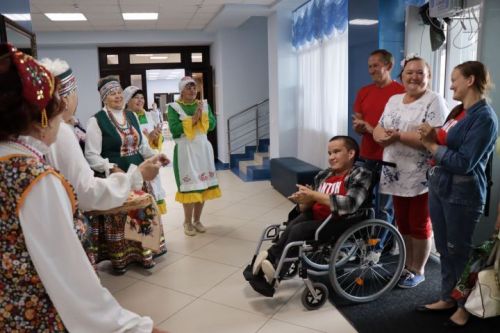 Мөмкинлекләре чикле кешеләр өчен «Күңелле һәм тапкырлар клубы» «Россия көне» бәйрәменә багышланды