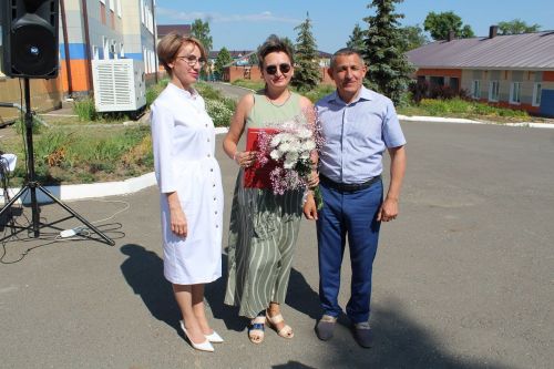 Глава Лаишевского района поздравил медицинских работников с Днем медика