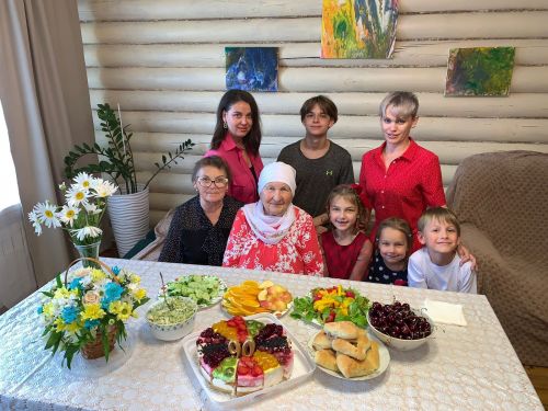 Сарвар Сафина сегодня отмечает 90-летний юбилей