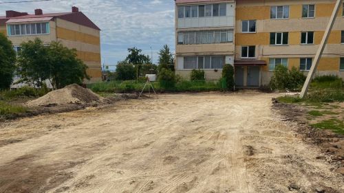 Началось благоустройство двора по улице Лебедевой в Лаишево