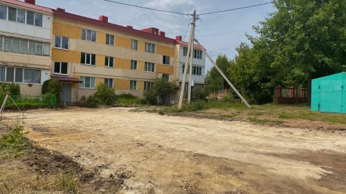 Лаеш шәһәренең Лебедевой урамында ишегалды төзекләндерелә башлады