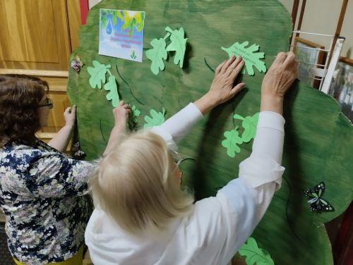 В Центральной библиотеке Лаишева прошла экологическая акция «Дерево экологических желаний».
