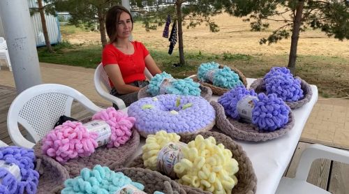 На пляже «Камское море» проходит мероприятие «Пляжный маркет»