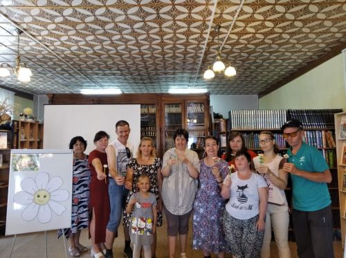 «Ромашек белый хоровод» водили в Центральной библиотеке к Всемирному дню семьи, любви и верности