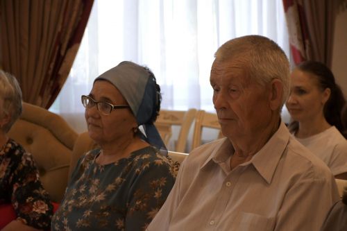 В Лаишевском районе поздравили с Днем семьи, любви и верности юбиляров семейной жизни и молодые семьи