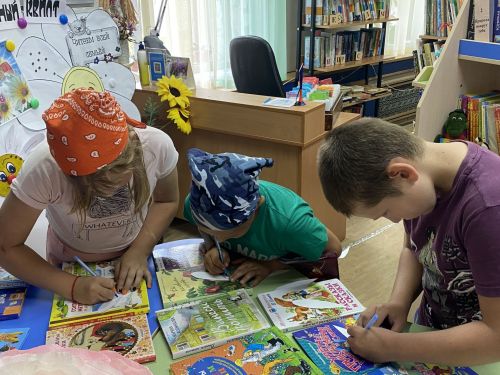 Библиотечный квилт «Ромашковое счастье» подготовлен в Лаишевской библиотеке