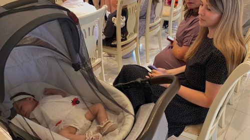 В Лаишевском районе поздравили с Днем семьи, любви и верности юбиляров семейной жизни и молодые семьи