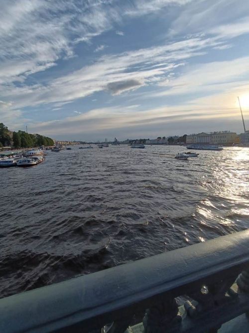Данил Романов делится фотографиями с красотами Камчатки, Москвы, Крыма и Питера