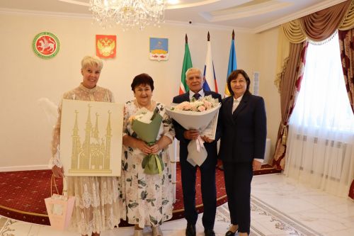 Полвека вместе рука об руку: жители Лаишевского района Данис и Талия отмечают золотую свадьбу