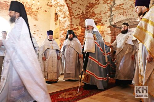 В селе Державино Лаишевского района митрополит Кирилл совершил Божественную литургию