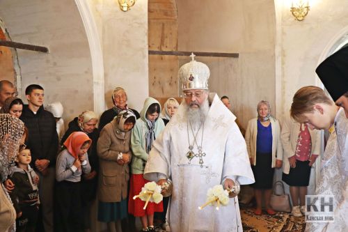 В селе Державино Лаишевского района митрополит Кирилл совершил Божественную литургию