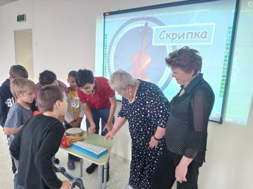 Детская школа искусств приобщила к музыке воспитанников реабилитационного центра