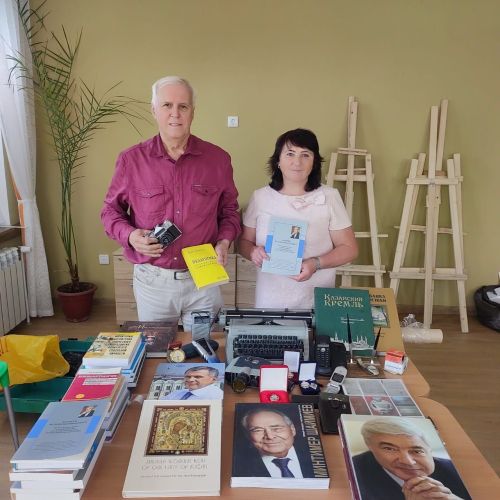 Музею Лаишевского края семья Андреевых передала книги академика Валентина Андреева