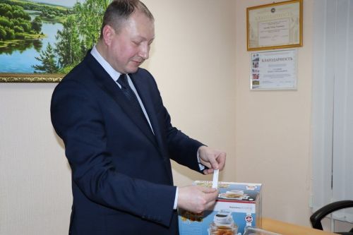 В редакции газеты «Камская новь» разыграли аэрогриль среди подписчиков