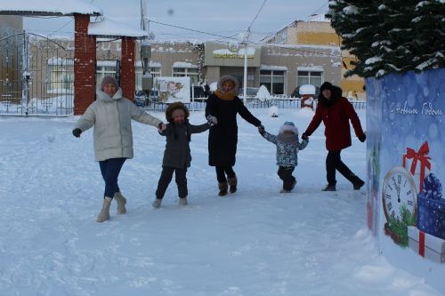 «Зимние забавы» у лаишевской елки прошли несмотря на морозы