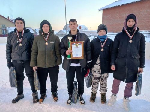 В Лаишевском районе турнир по хоккею посвятили землякам — бойцам СВО