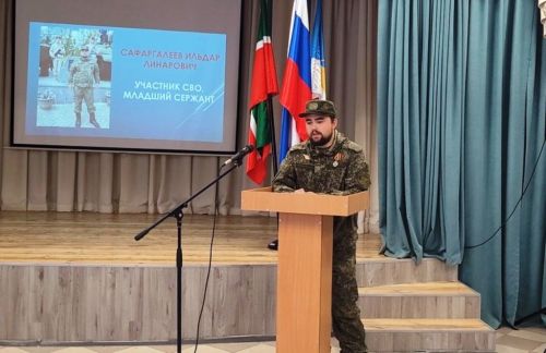 Участник СВО ответил на вопросы школьников