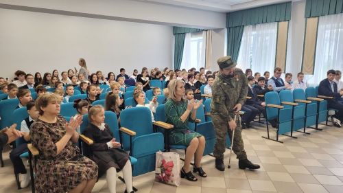 Участник СВО ответил на вопросы школьников