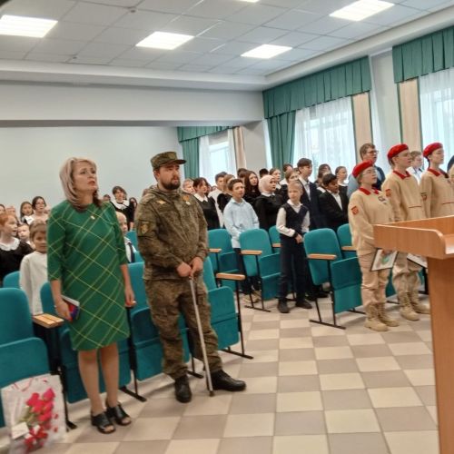 Участник СВО ответил на вопросы школьников