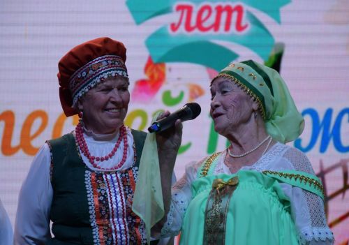 «С песней по жизни!» — название и девиз лаишевского вокального коллектива