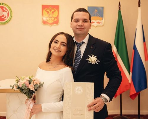 День Конституции стал началом семейной жизни для молодой пары из Лаишева