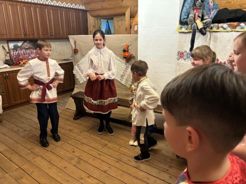 В Никольском СДК провели посиделки ко Дню многодетной семьи