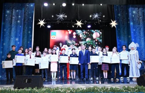 Елка с участием главы Лаишевского района состоялась в районном доме культуры