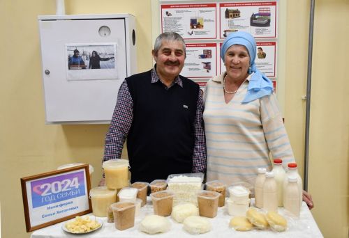 В Нармонке встреча с жителями сельского поселения началась с небольшой концертной программы