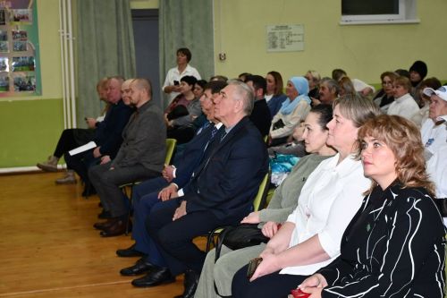 В Нармонке встреча с жителями сельского поселения началась с небольшой концертной программы