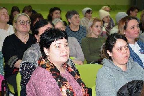 В Нармонке встреча с жителями сельского поселения началась с небольшой концертной программы