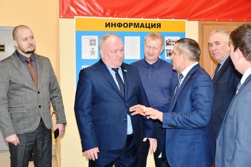 В Нармонке встреча с жителями сельского поселения началась с небольшой концертной программы