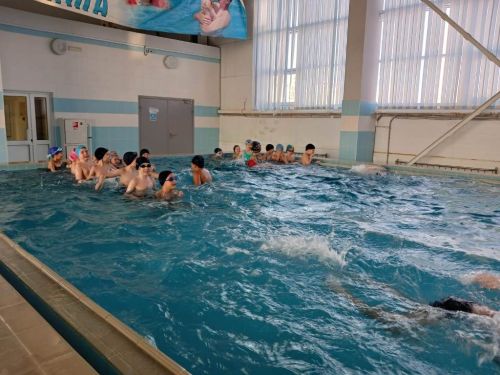 Будущие защитники Отечества из Лаишевской гимназии соревновались в плавании