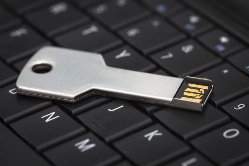 Юрлица и ИП  могут дистанционно оформить электронную подпись без обращения в удостоверяющий центр