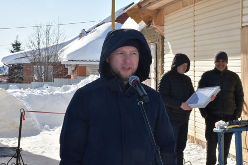 Лаишевская семья, потерявшая жилье в результате пожара, переехала в новый дом