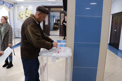 Сегодня с утра на избирательных участках в Лаишево наблюдалась особая активность