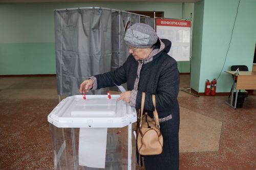 Сегодня с утра на избирательных участках в Лаишево наблюдалась особая активность