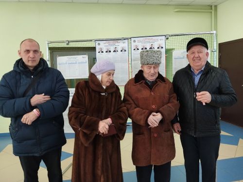 В Лаишевском районе голосовал заслуженный агроном России