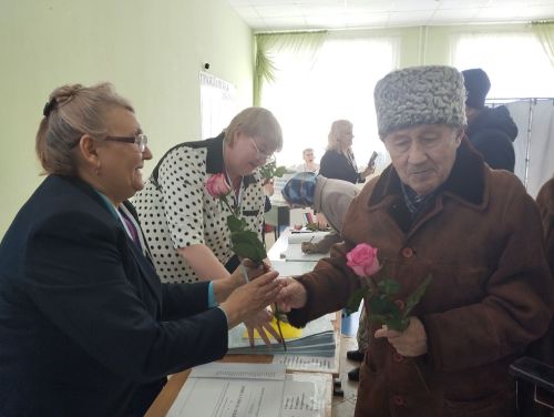 В Лаишевском районе голосовал заслуженный агроном России