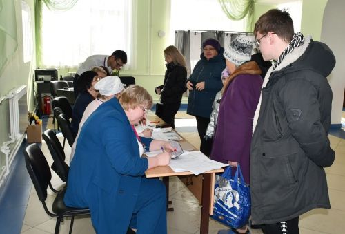 В Сокурах впервые проголосовал Кирилл Морозов