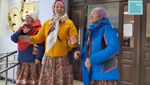Подарили песню избирателям