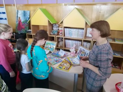 Лаишевские библиотекари познакомили детей с журналами их фондов учреждения